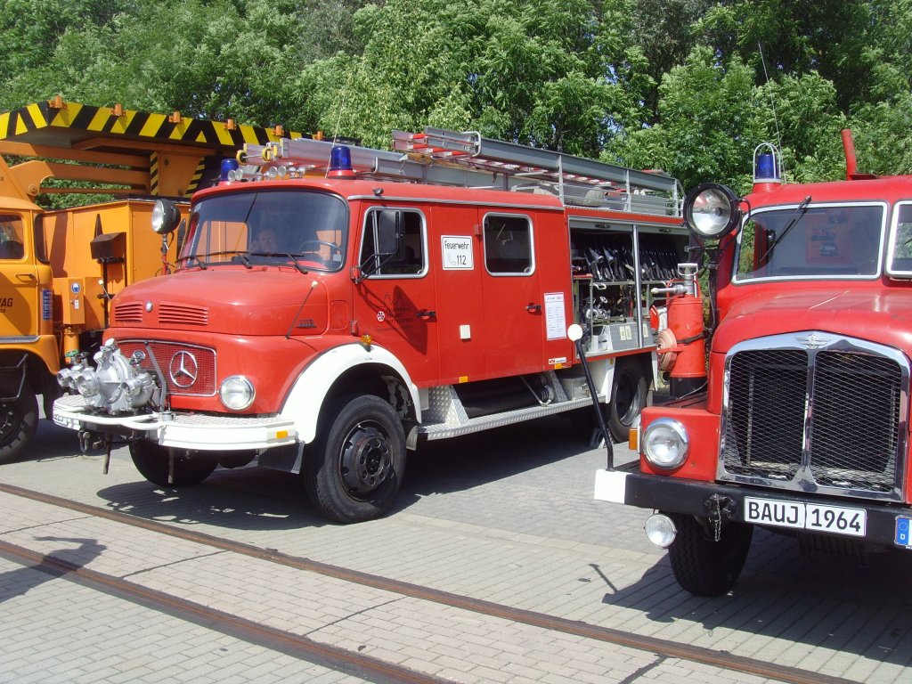 Alte Feuerwehrfahrzeuge