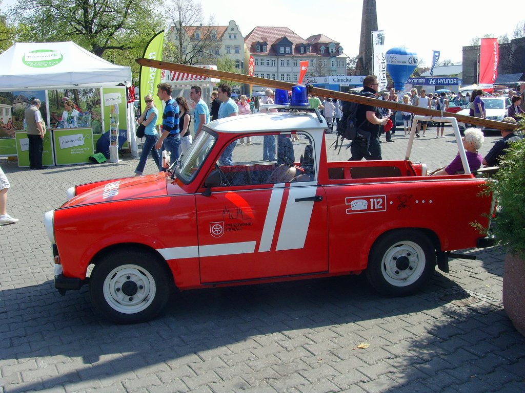 Feuerwehr-Trabant auf dem Domplatz, Erfurt 25.4.2010