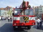 Feuerwehrfahrzeug (Kran) auf dem Domplatz, Erfurt 25.4.2010
