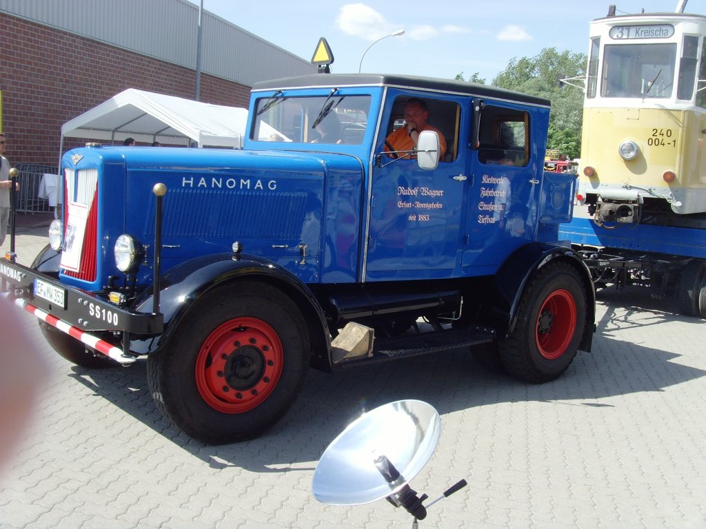 Hanomag vor Tieflader